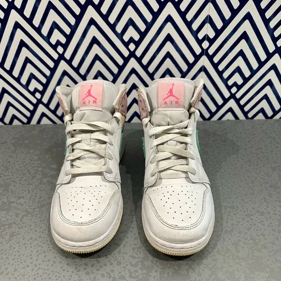 Air Jordan Mid 'Ice Cream'